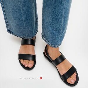 FITFLOP ‘GRACIE LEATHER BACK-STRAP SANDALS’ IN BLACK